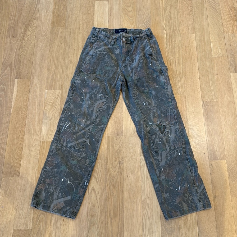 Abercrombie distressed camo cargo pants
